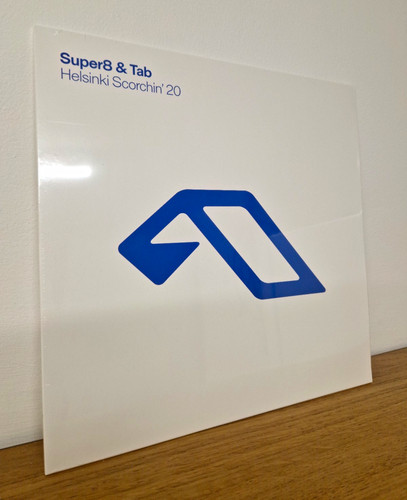 Super8 tab helsinki - &,