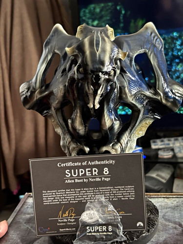 Super alien bust - alien, neville